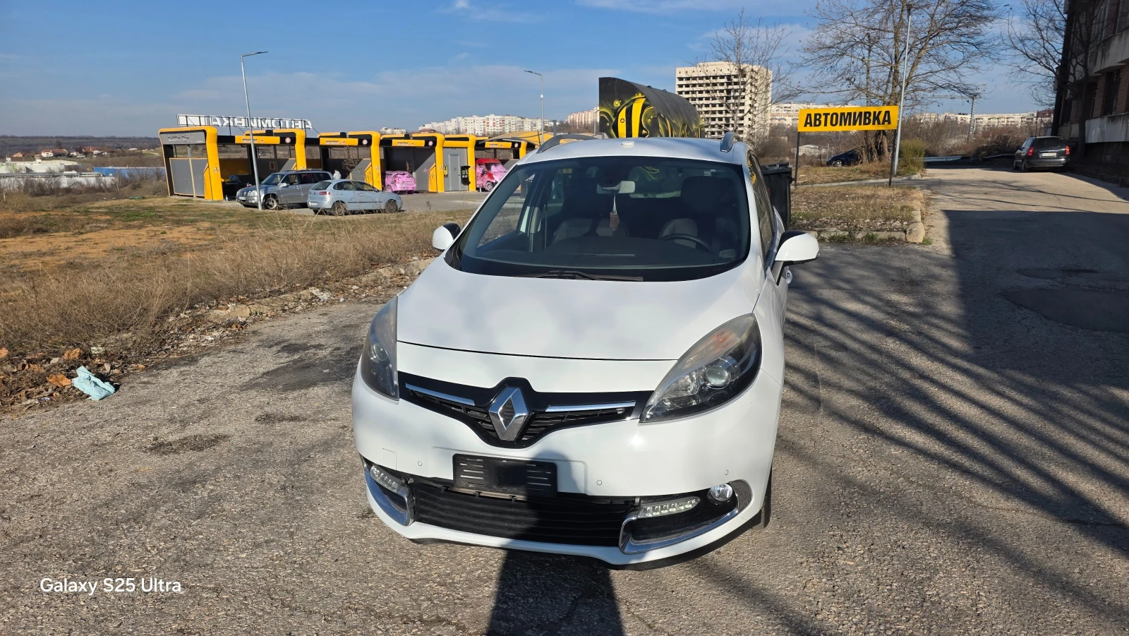 Renault Scenic 1.5dci 7m - изображение 8