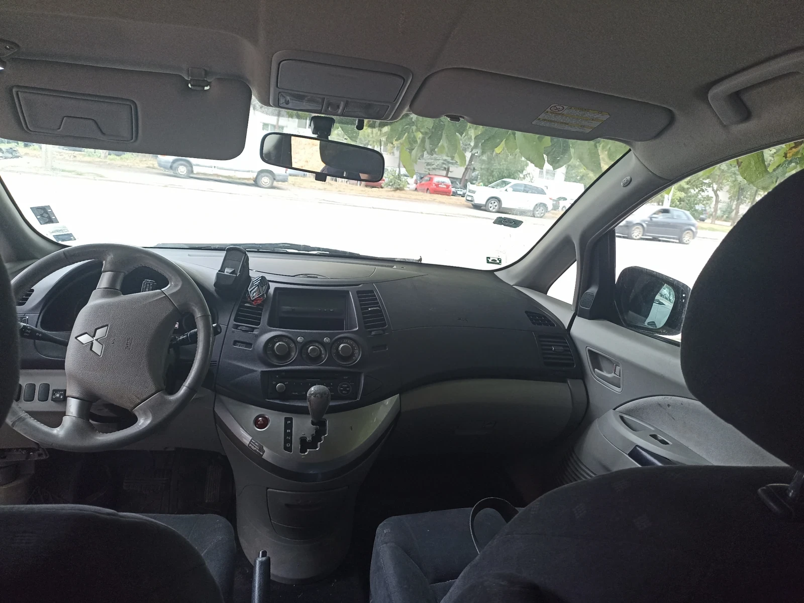Mitsubishi Grandis 2.4 - изображение 6