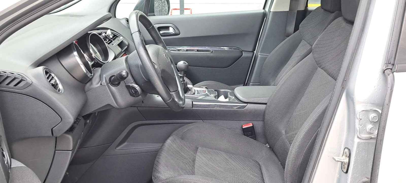 Peugeot 3008 1.6HDI - изображение 9