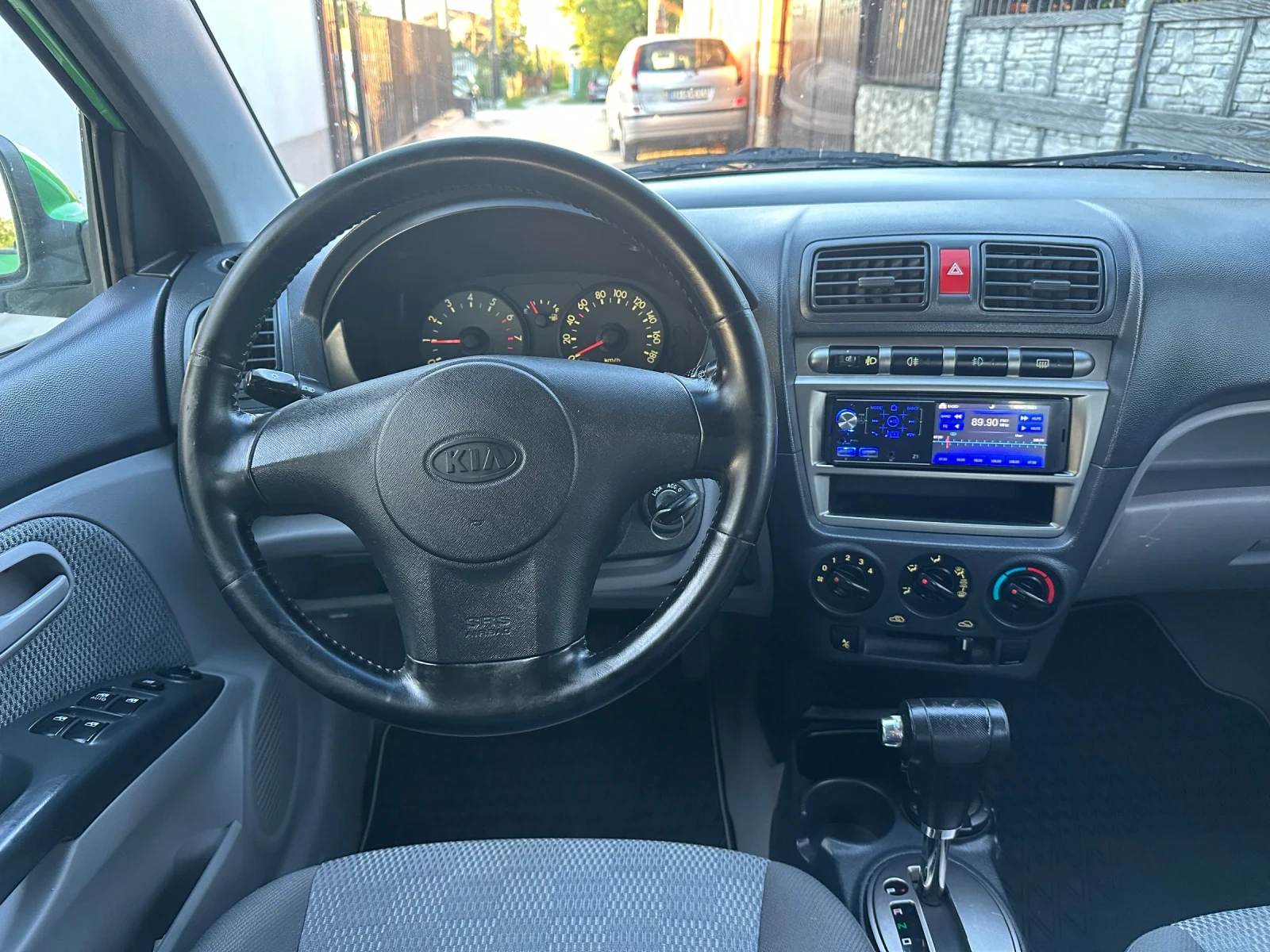 Kia Picanto БЕНЗИН-АВТОМАТИК - изображение 8