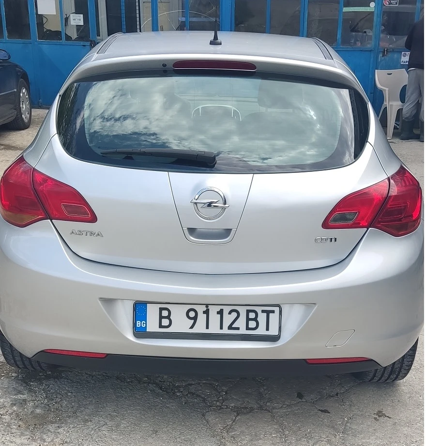 Opel Astra J - изображение 3