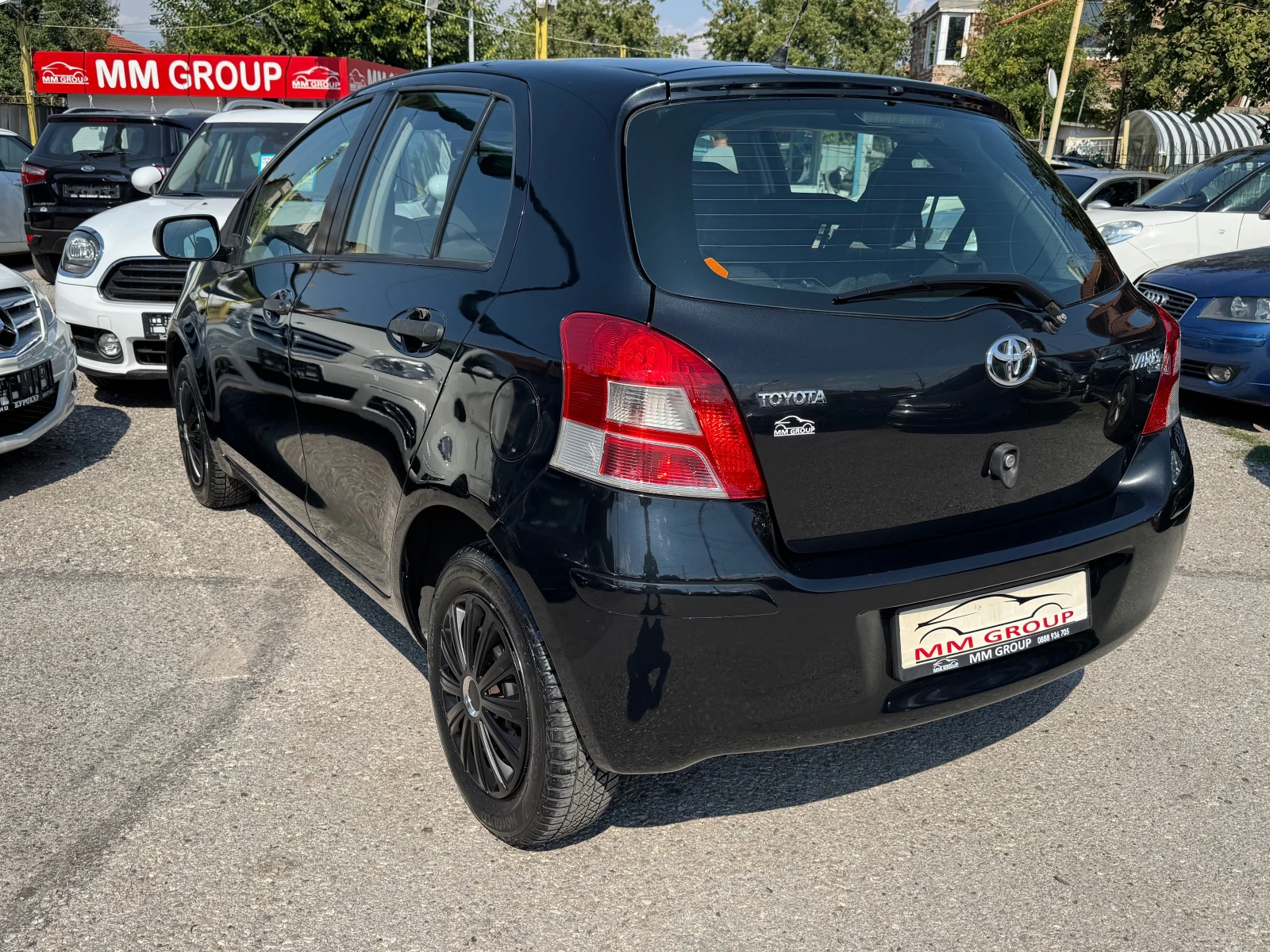 Toyota Yaris 1.0i-FACE-ПЕРФЕКТНА-ЛИЗИНГ - изображение 3