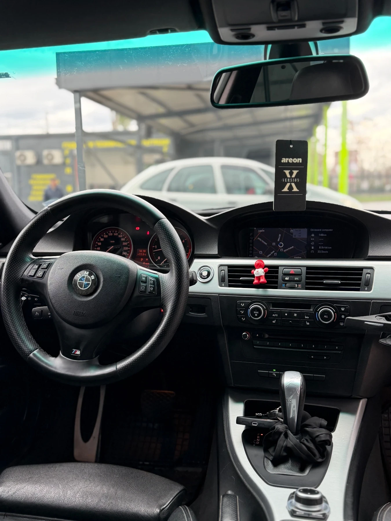 BMW 330  - изображение 7