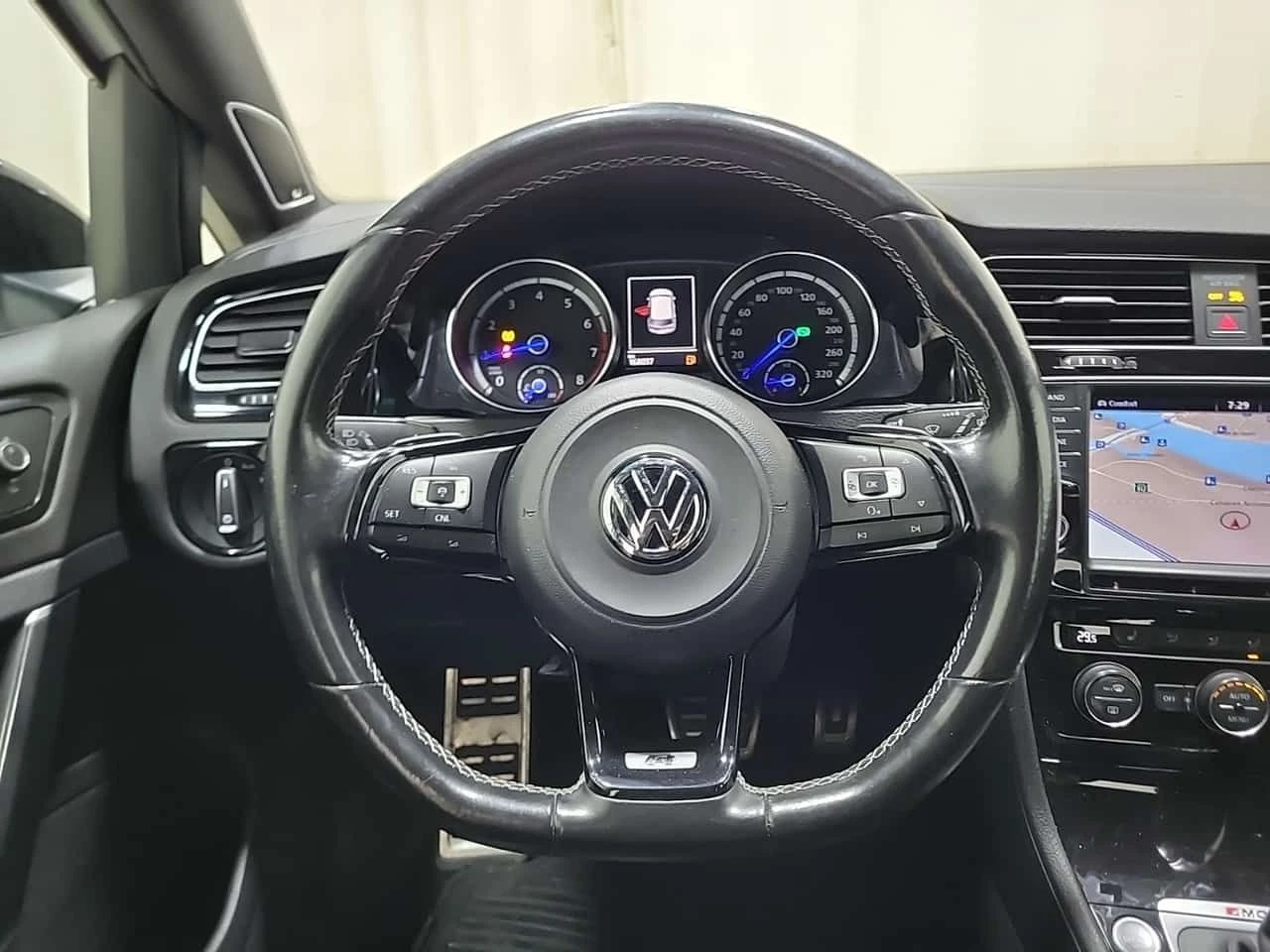 VW Golf * R* CARFAX * ��� �����* �������*  | Mobile.bg � ����������� 12