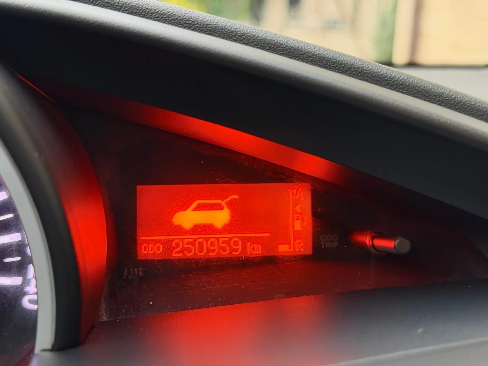 Toyota Verso, снимка 14 - Автомобили и джипове - 53890440