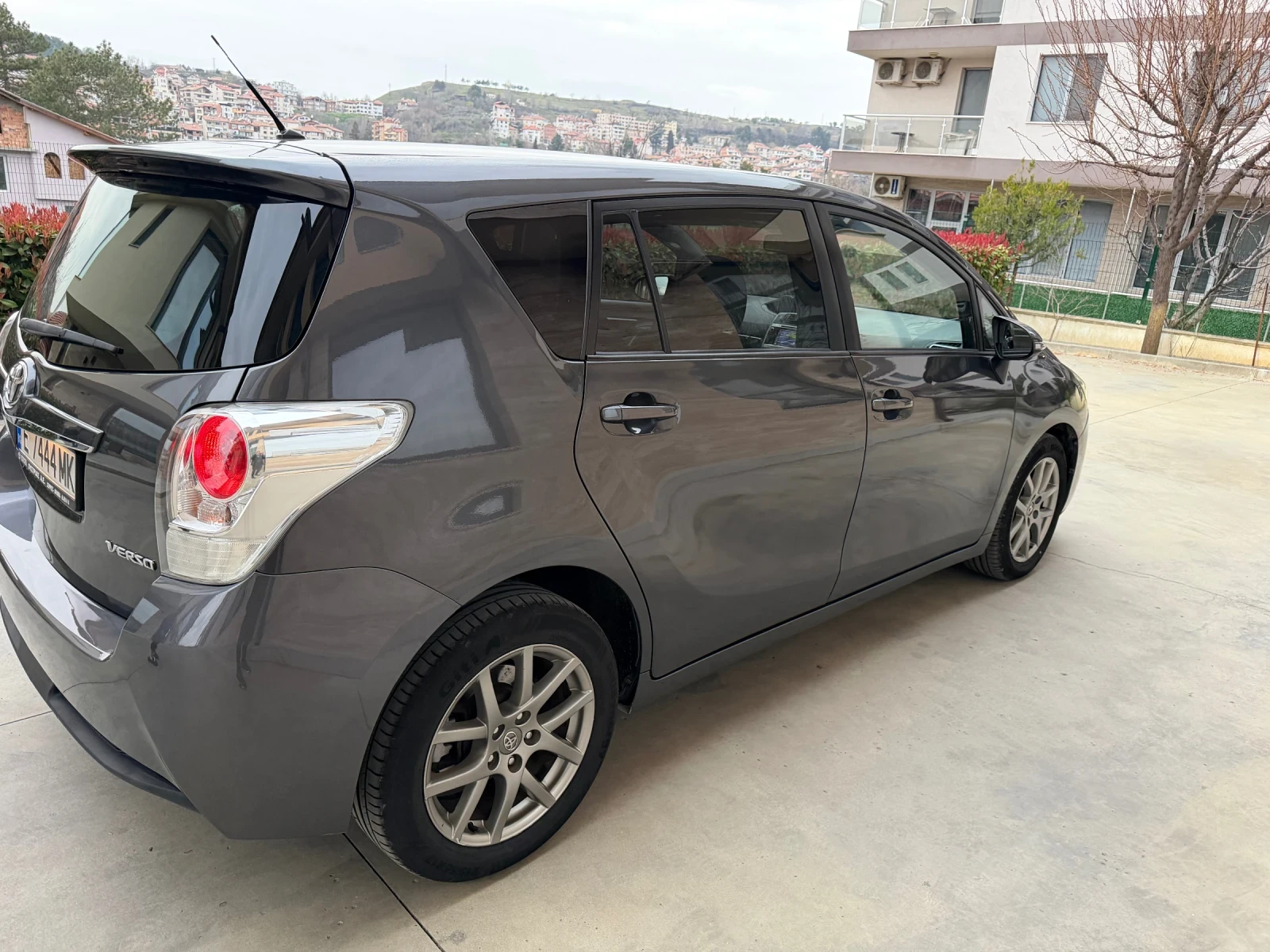 Toyota Verso, снимка 5 - Автомобили и джипове - 53890440