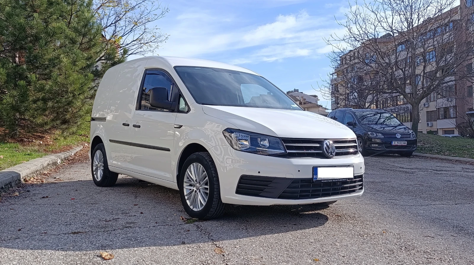 VW Caddy 2.0TDI DSG, снимка 3 - Автомобили и джипове - 53976405