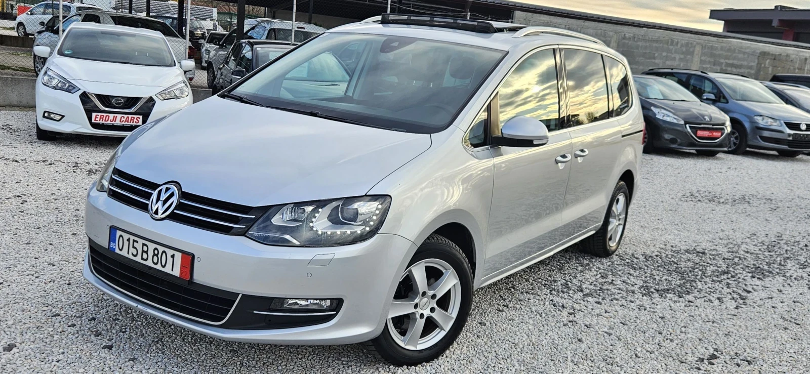 VW Sharan NAVI* PANORAMA* HIGHLINE* LED+ XENON , снимка 15 - Автомобили и джипове - 54128297