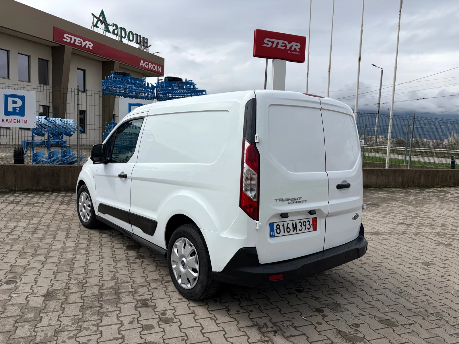 Ford Connect Transit 1.6TDCI 3 Местен, снимка 4 - Автомобили и джипове - 54137783