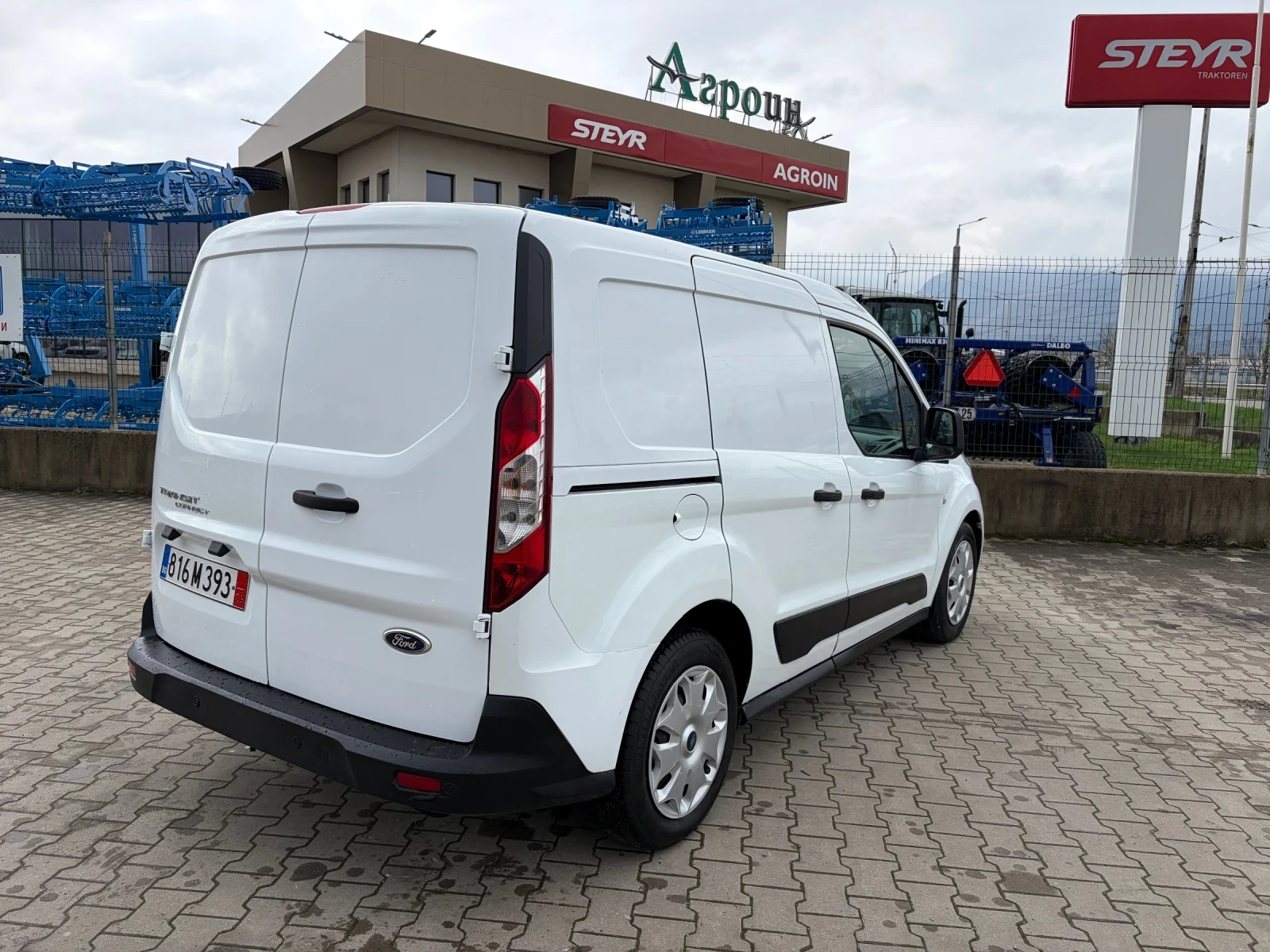Ford Connect Transit 1.6TDCI 3 Местен, снимка 5 - Автомобили и джипове - 54137783