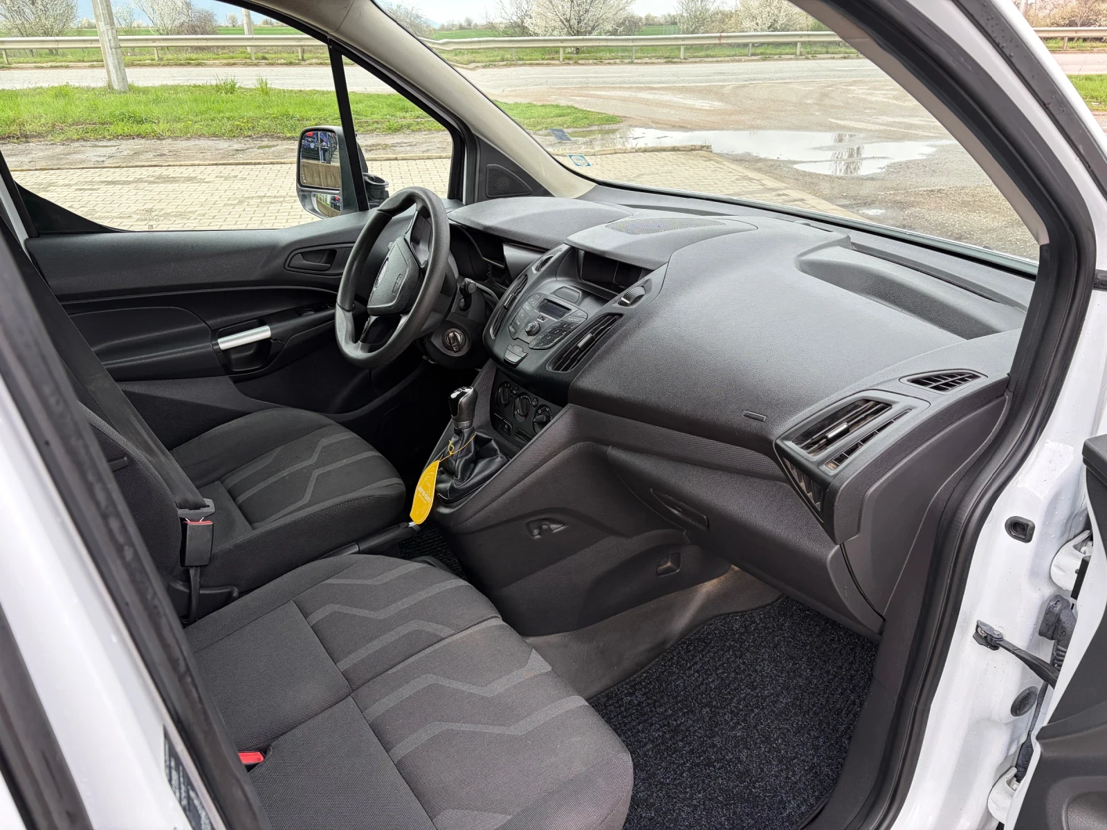 Ford Connect Transit 1.6TDCI 3 Местен, снимка 7 - Автомобили и джипове - 54137783