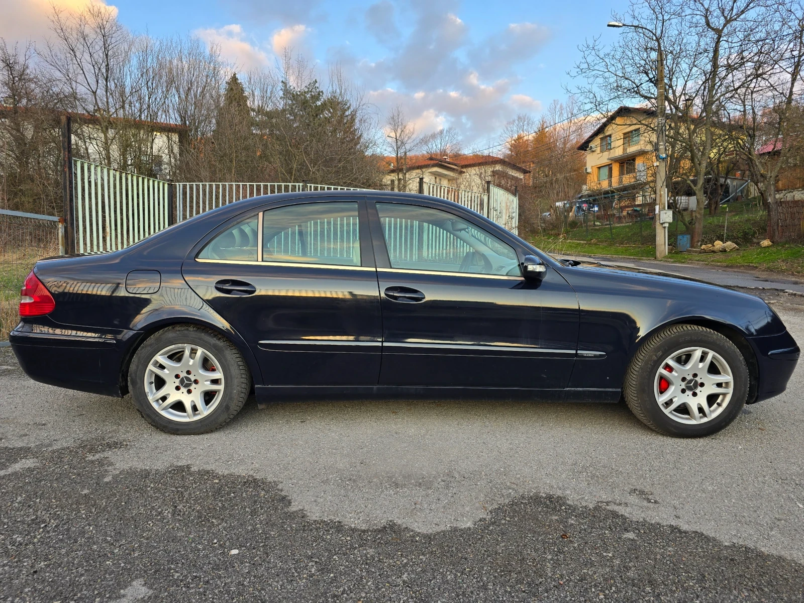 Mercedes-Benz E 280, снимка 7 - Автомобили и джипове - 54138324