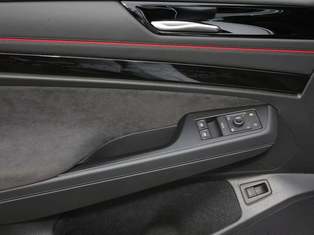 VW ID.7 GTX 4-MOTION HEAD UP 360-CAM MATRIX , снимка 11 - Автомобили и джипове - 54259323