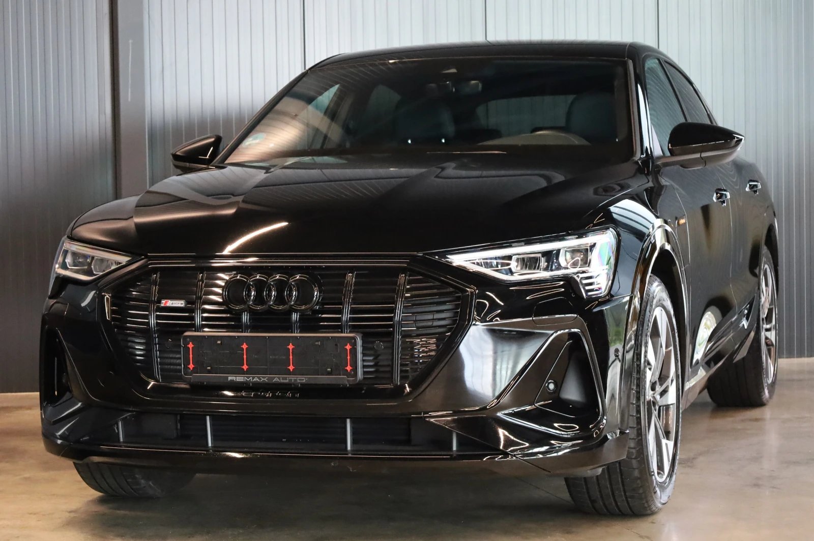 Audi E-Tron 50* S-LINE* SPORTBACK* B&O* , снимка 4 - Автомобили и джипове - 54627994