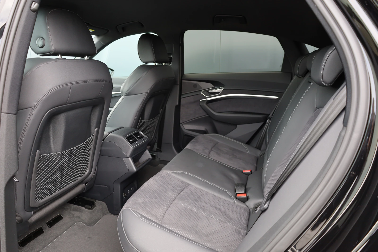 Audi E-Tron 50* S-LINE* SPORTBACK* B&O* , снимка 16 - Автомобили и джипове - 54627994
