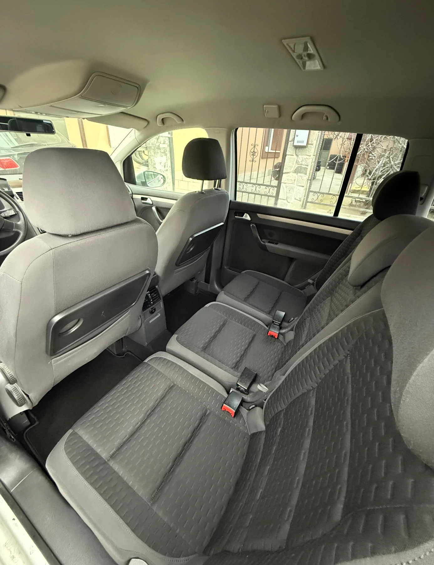 VW Touran 1.9TDi, снимка 7 - Автомобили и джипове - 54744149