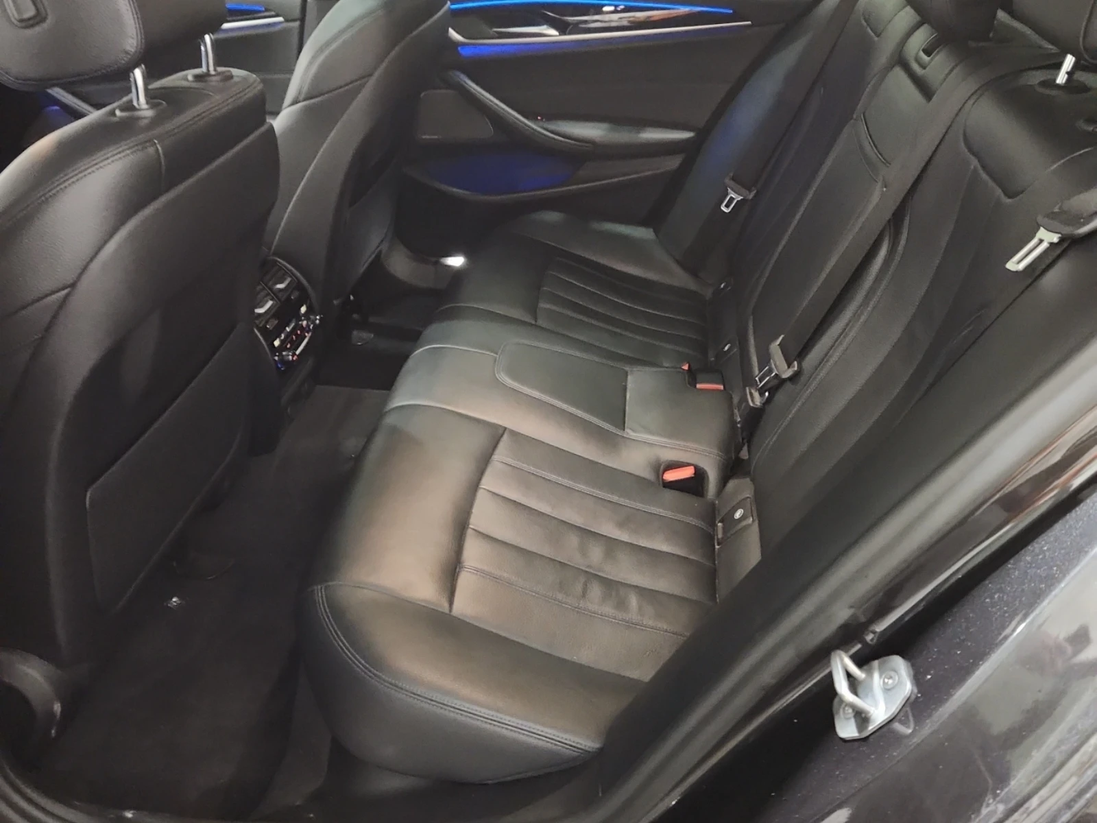 BMW 530 I XDRIVE, снимка 16 - Автомобили и джипове - 54763626