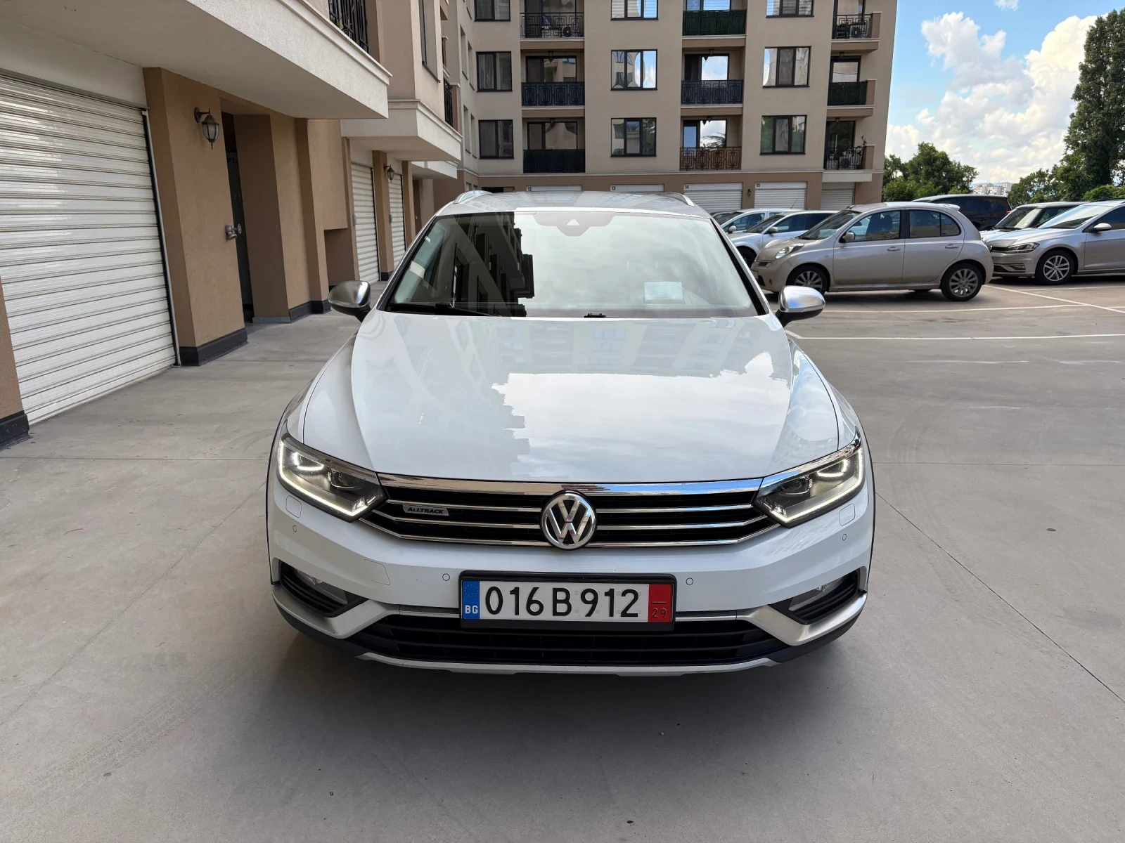 VW Alltrack Matrix, Digital, Камера, HeadUp, Keyless, Ел.Багаж, снимка 5 - Автомобили и джипове - 55036388