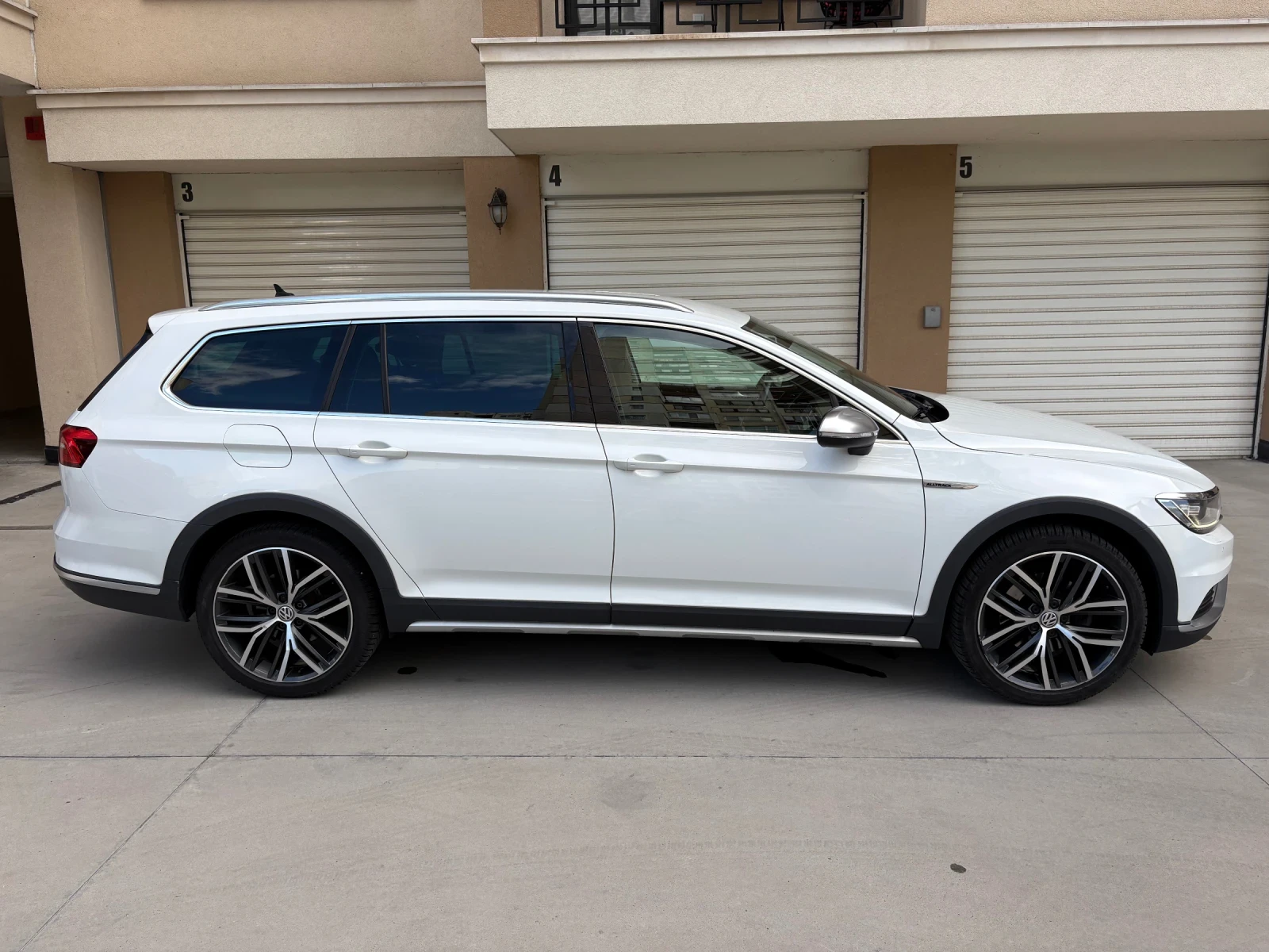 VW Alltrack Matrix, Digital, Камера, HeadUp, Keyless, Ел.Багаж, снимка 8 - Автомобили и джипове - 55036388