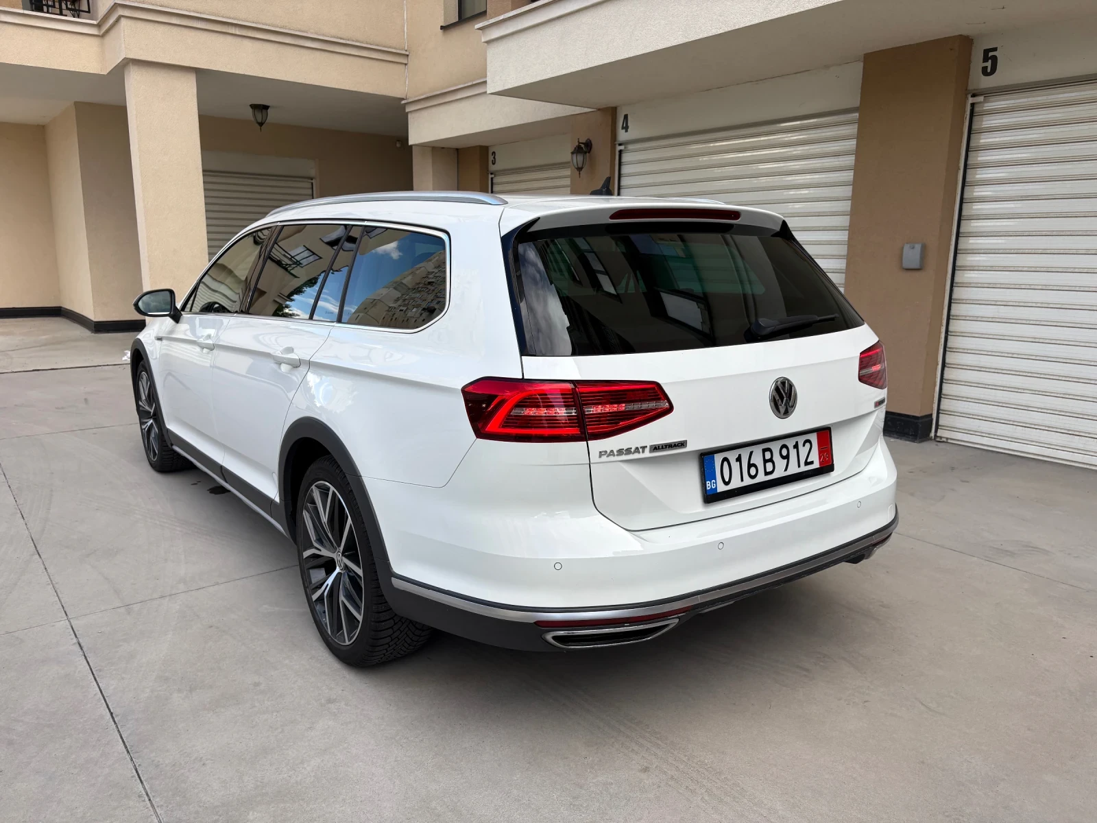 VW Alltrack Matrix, Digital, Камера, HeadUp, Keyless, Ел.Багаж, снимка 4 - Автомобили и джипове - 55036388