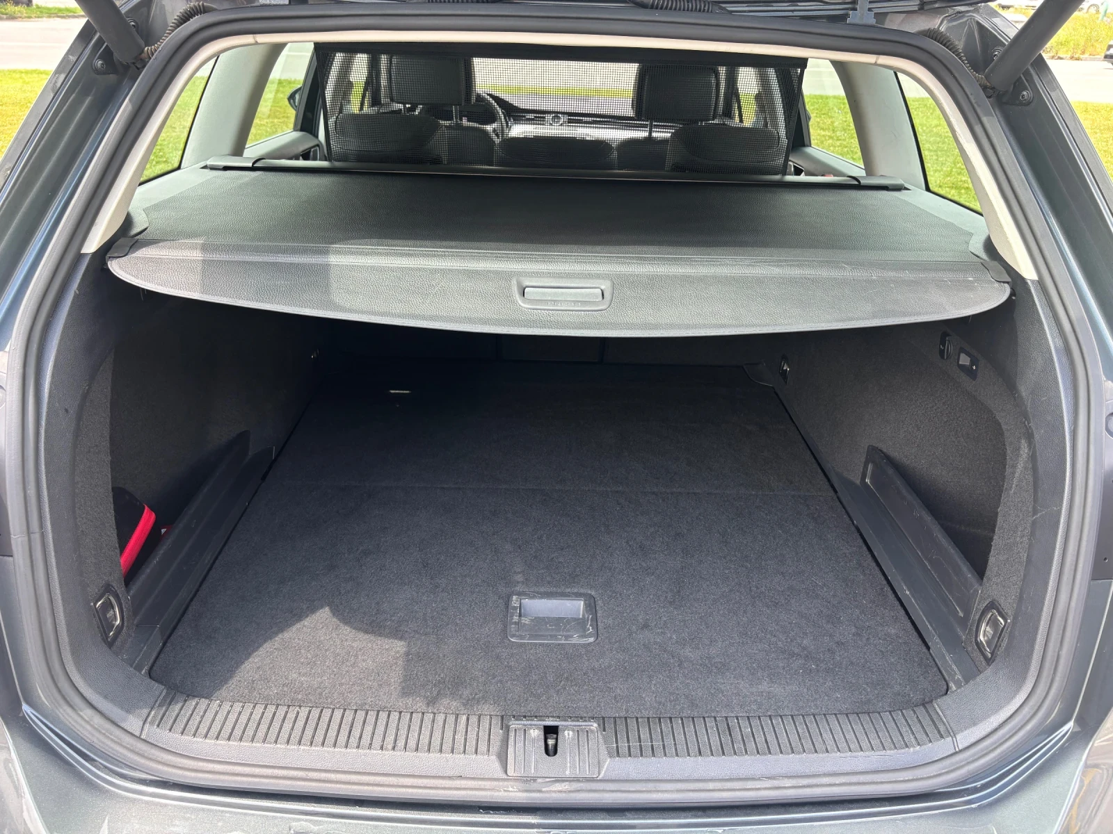 VW Passat, снимка 15 - Автомобили и джипове - 55221579
