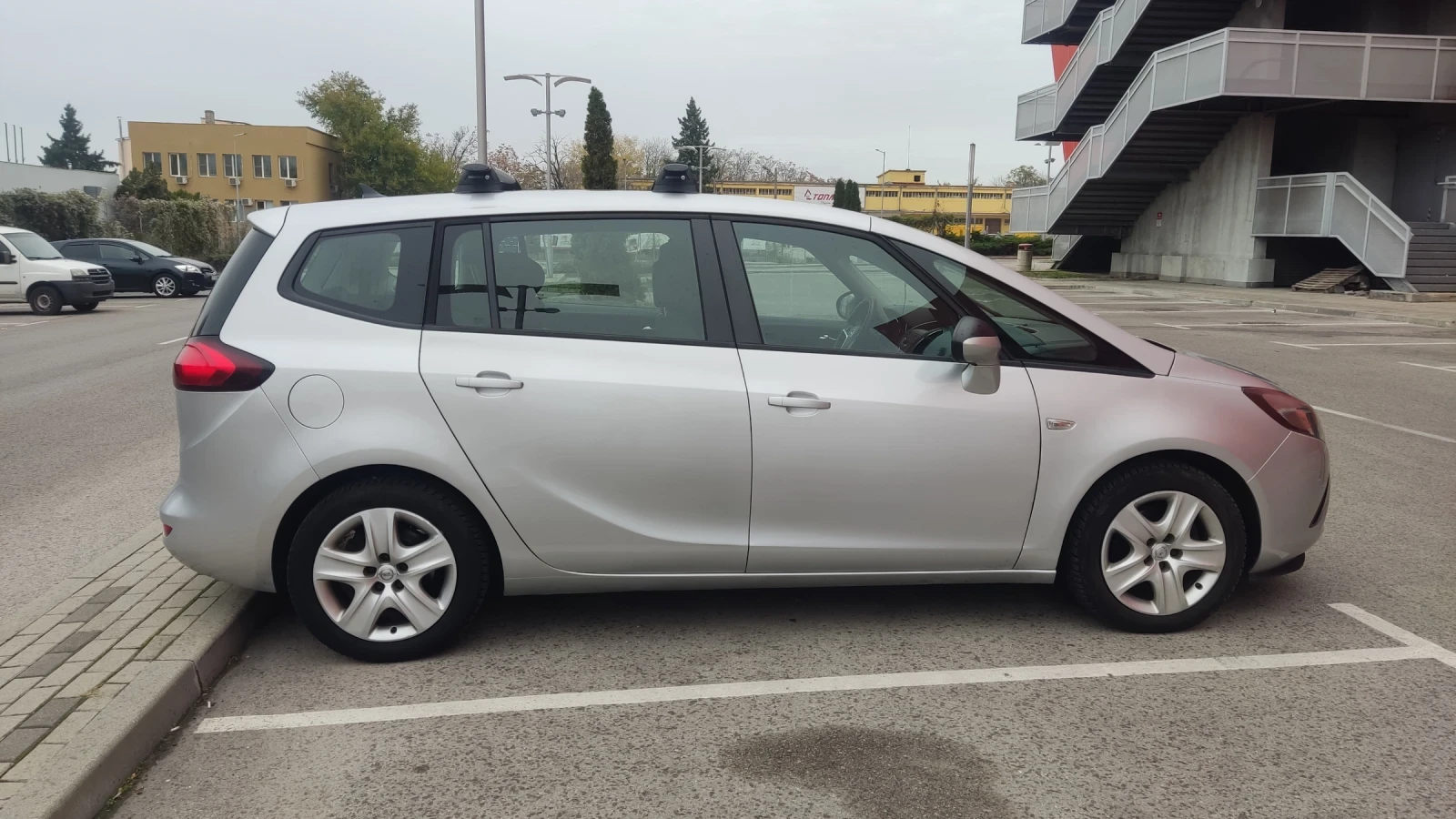 Opel Zafira Tourer , снимка 13 - Автомобили и джипове - 55317604