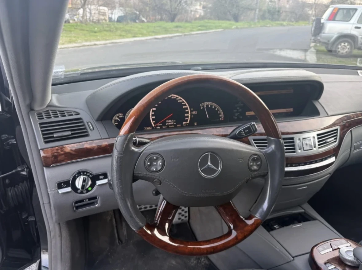 Mercedes-Benz S 500 LONG / AMG OPTIC / KEYLESS GO / DISTRONIC / Night, снимка 9 - Автомобили и джипове - 55606550