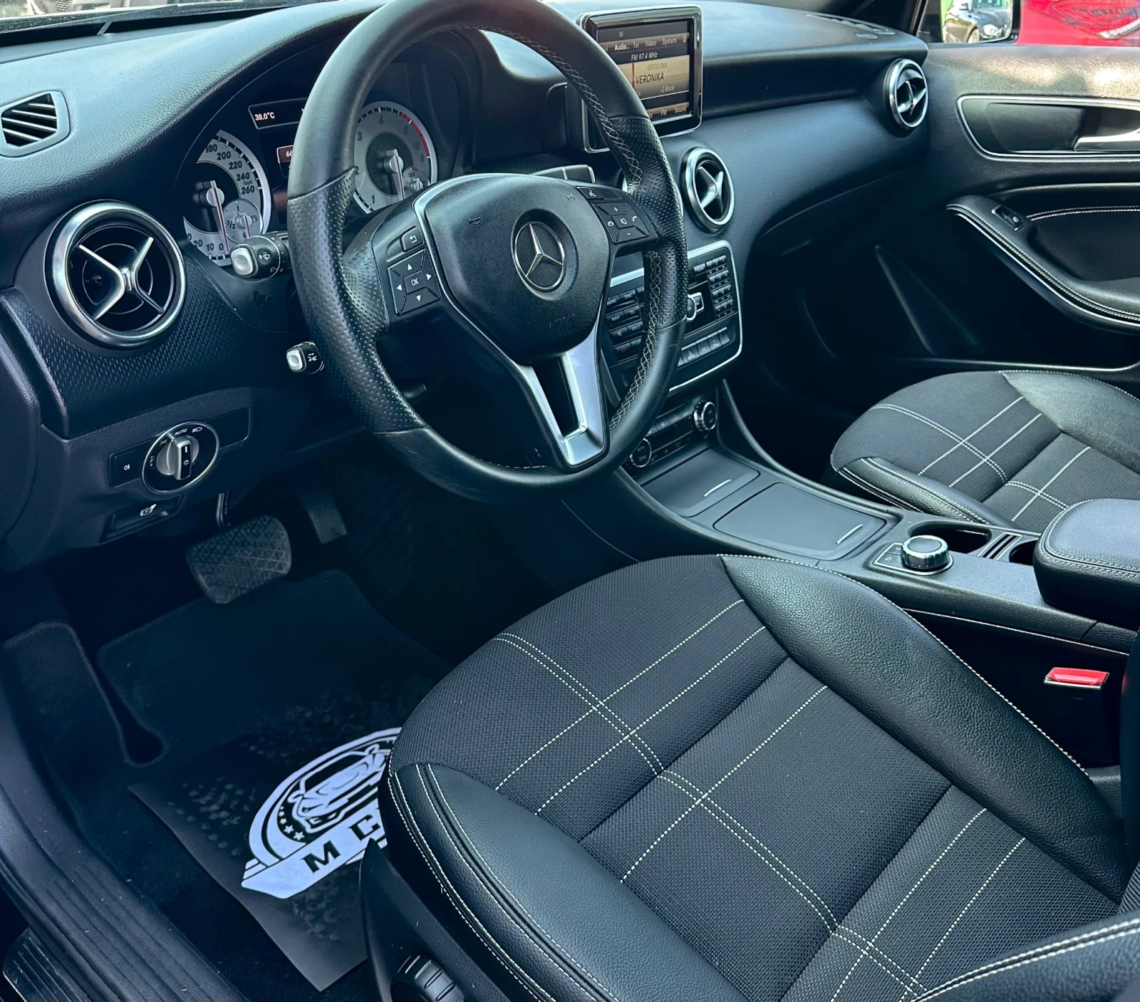 Mercedes-Benz A 200 KAMERA / LED / AUTOMATIC , снимка 14 - Автомобили и джипове - 55838102