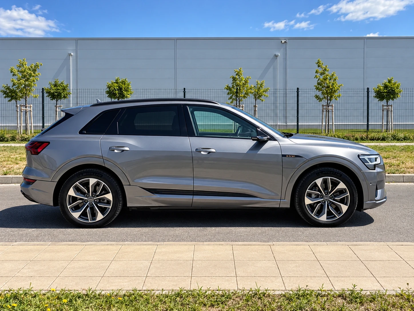 Audi E-Tron 55/95 kW/77000 km/Head up, снимка 6 - Автомобили и джипове - 55960388