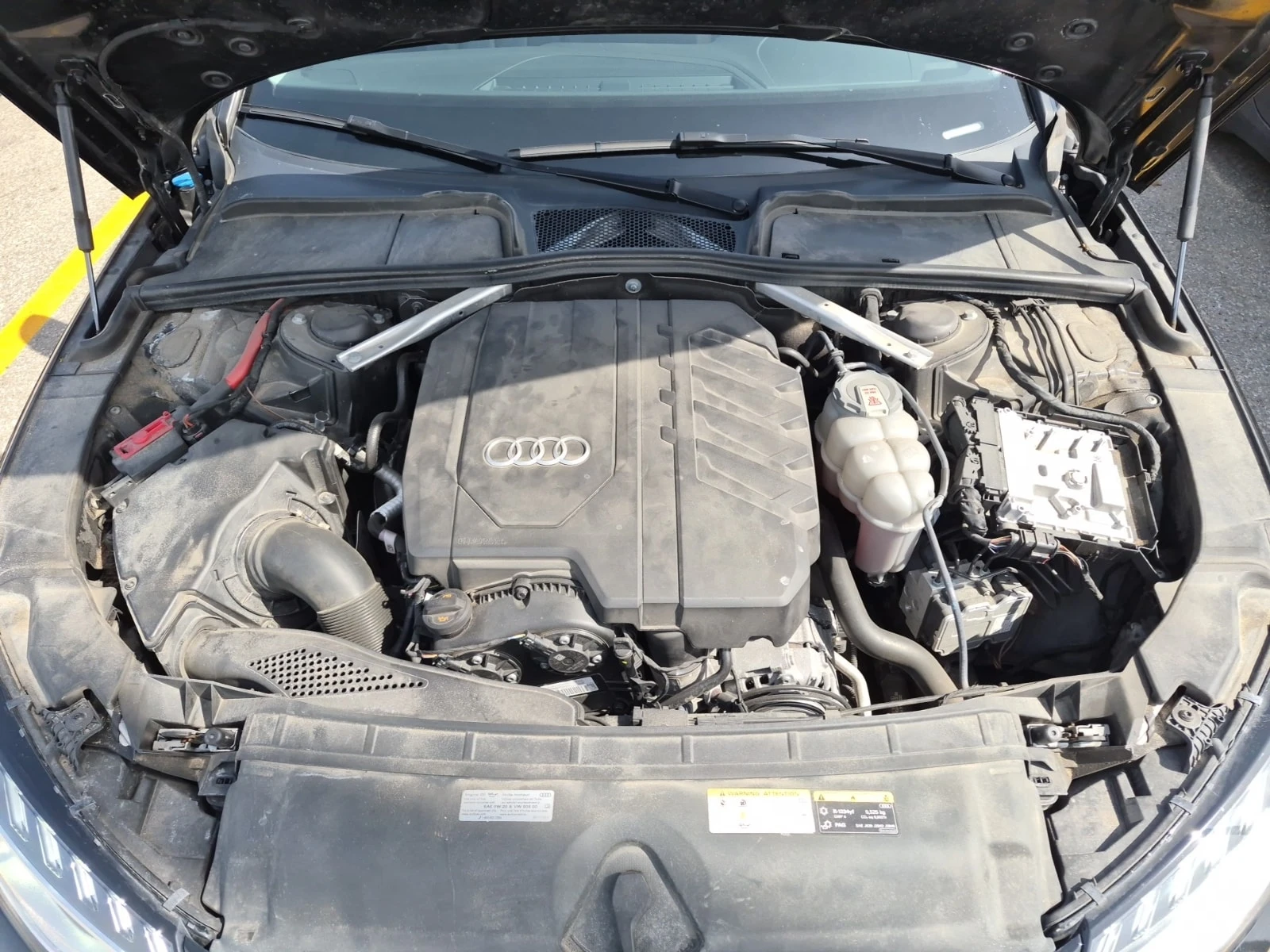 Audi A4 * KOMFORT * CARFAX * DISTRONIC* KEYLESS, снимка 13 - Автомобили и джипове - 55995123