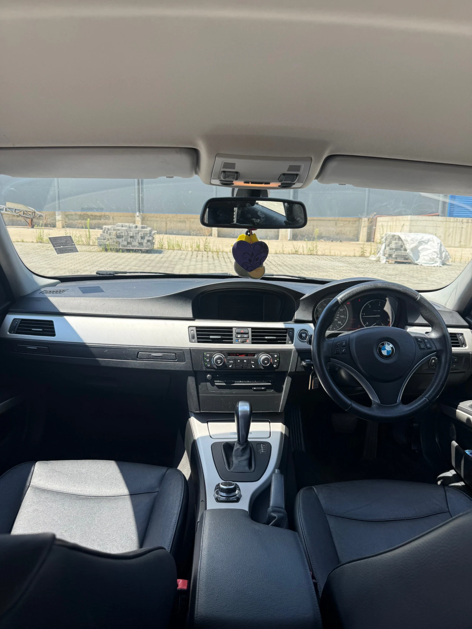 BMW 320 184 LCI, снимка 10 - Автомобили и джипове - 56225356