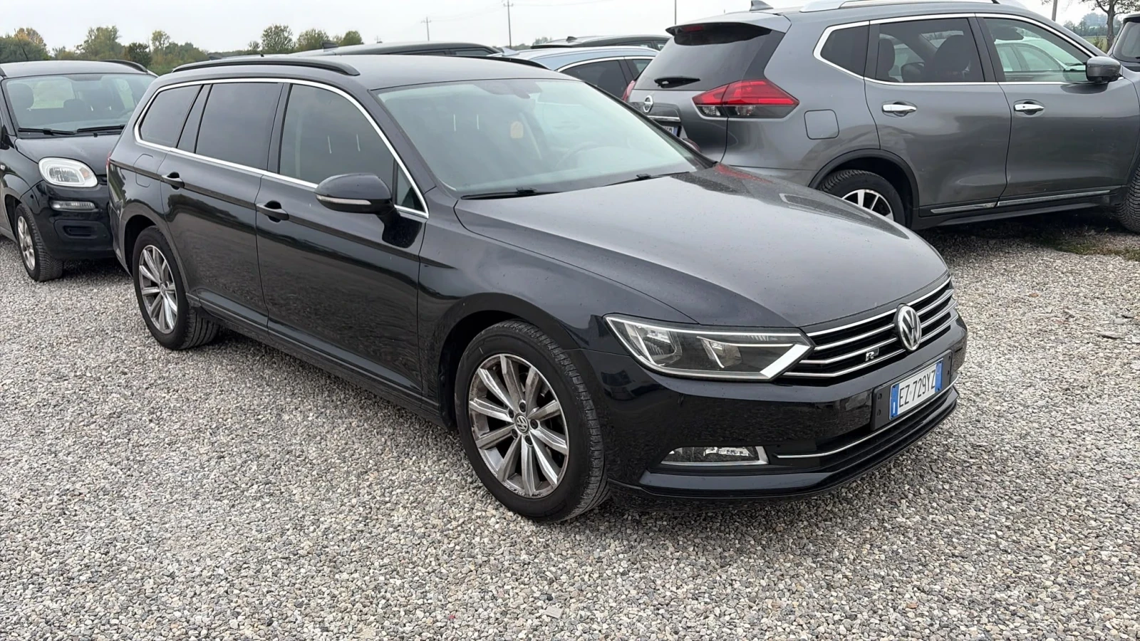 VW Passat (KATO НОВА)^(R-Line), снимка 2 - Автомобили и джипове - 56395834