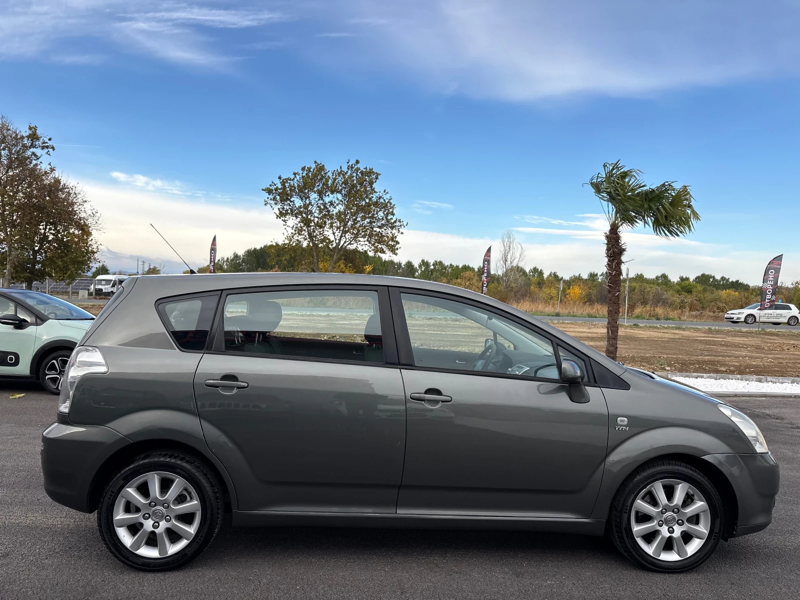 Toyota Corolla verso 1.8 VVTi ��������� 7 ����� | Mobile.bg � ����������� 8