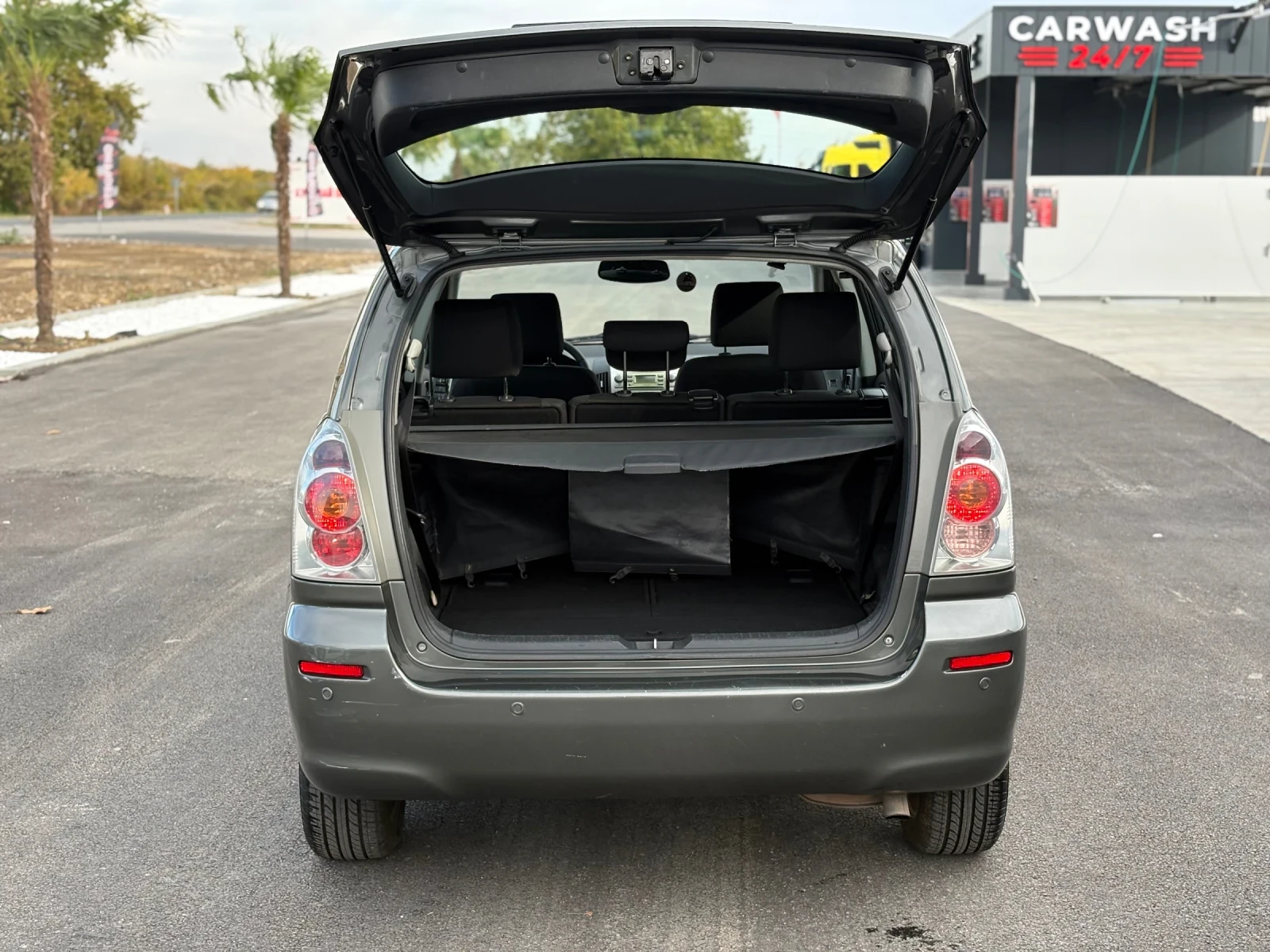 Toyota Corolla verso 1.8 VVTi ��������� 7 ����� | Mobile.bg � ����������� 9