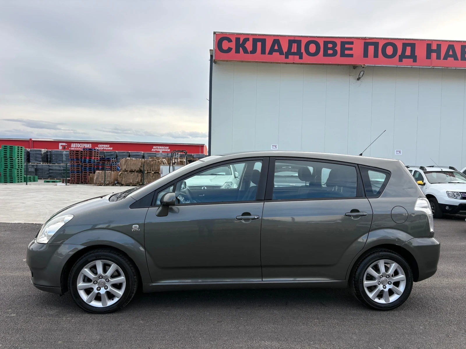 Toyota Corolla verso 1.8 VVTi ��������� 7 ����� | Mobile.bg � ����������� 7