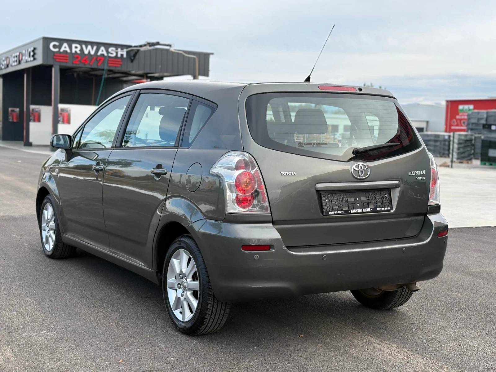 Toyota Corolla verso 1.8 VVTi ��������� 7 ����� | Mobile.bg � ����������� 4