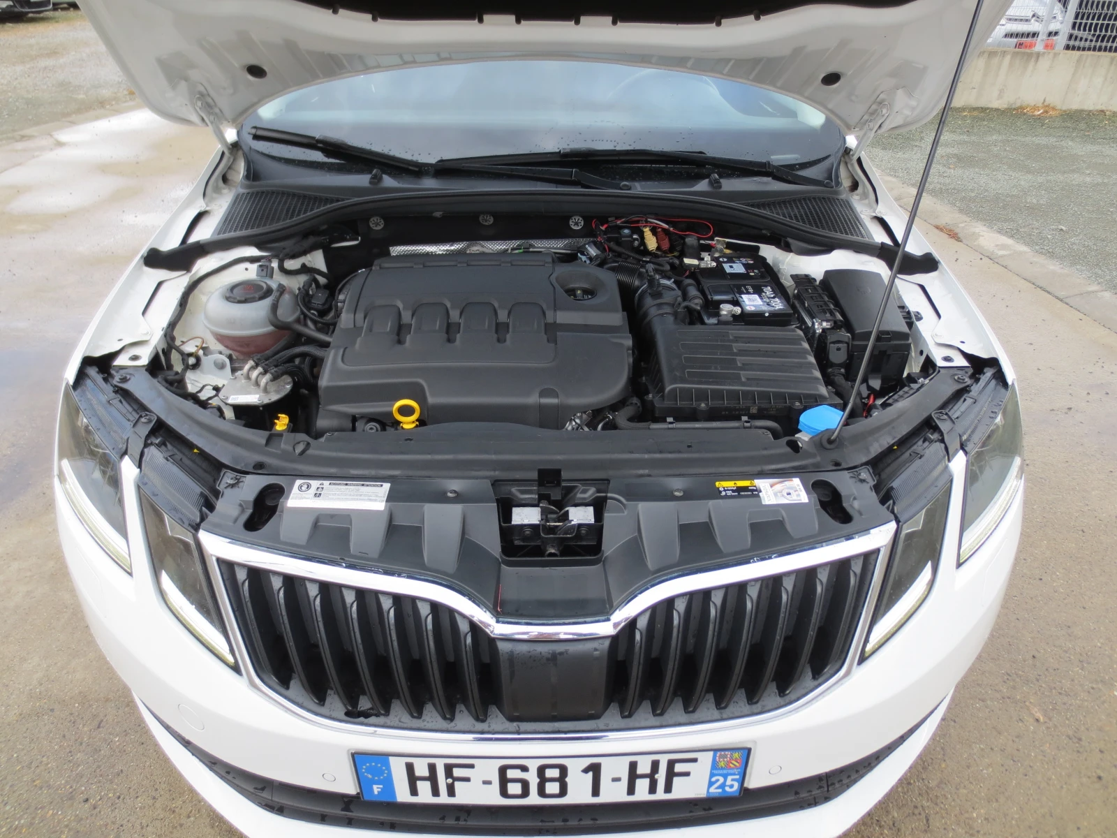 Skoda Octavia 2.0 TDI * DsG* , снимка 16 - Автомобили и джипове - 56652105