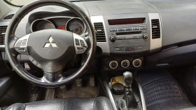 Mitsubishi Outlander, снимка 8 - Автомобили и джипове - 45335726