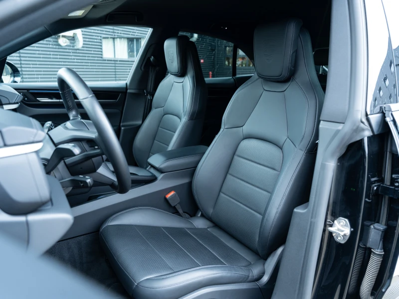 Porsche Macan 4, снимка 6 - Автомобили и джипове - 52495513