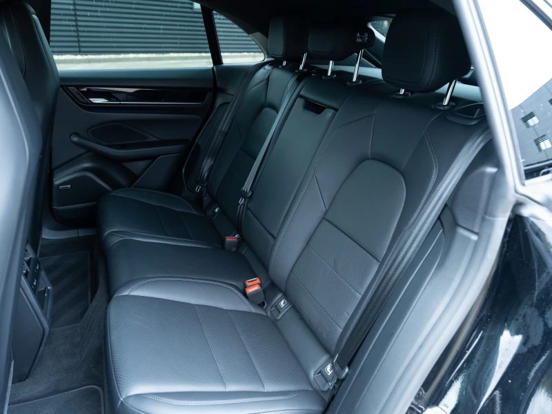 Porsche Macan 4, снимка 13 - Автомобили и джипове - 52495513