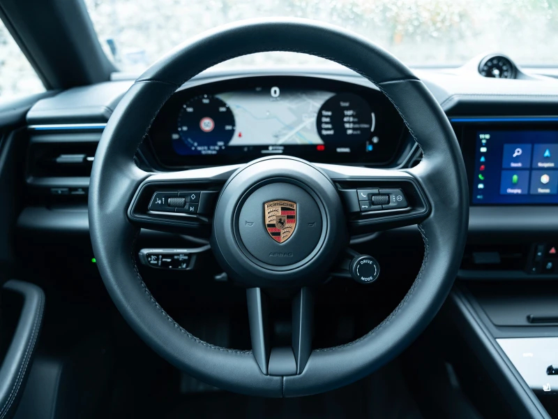 Porsche Macan 4, снимка 8 - Автомобили и джипове - 52495513