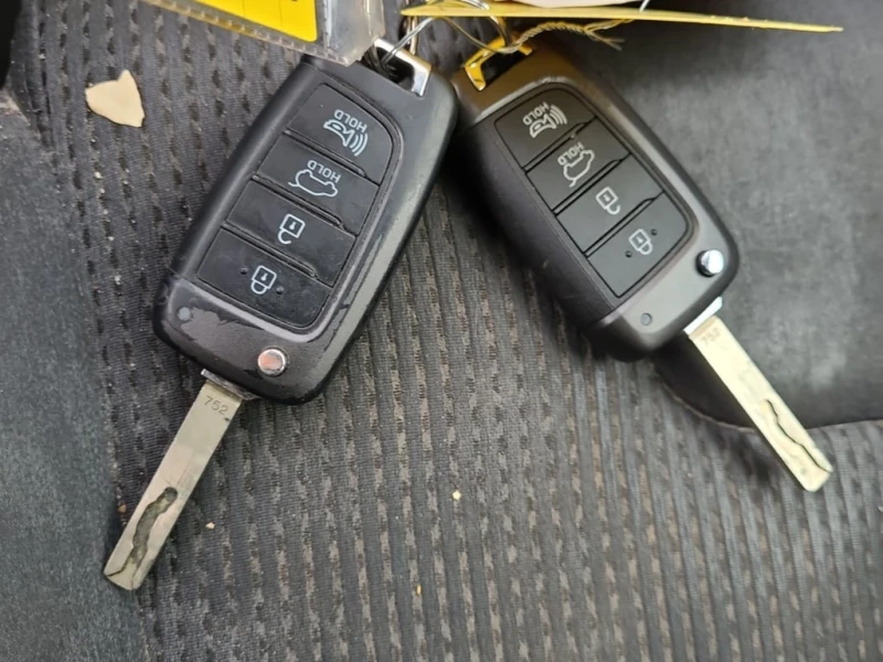 Hyundai Santa fe * ESSENTIAL * CARFAX * ЦЕНА ДО БГ, снимка 11 - Автомобили и джипове - 52908045