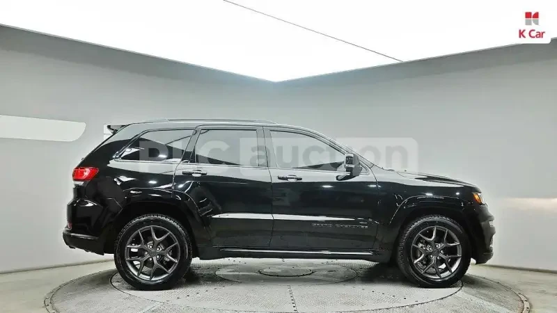 Jeep Grand cherokee LIMITED | ПОДГРЕВ | 4X4 | PANO | ПАМЕТ | ТЕХНОТЕСТ, снимка 5 - Автомобили и джипове - 54245590