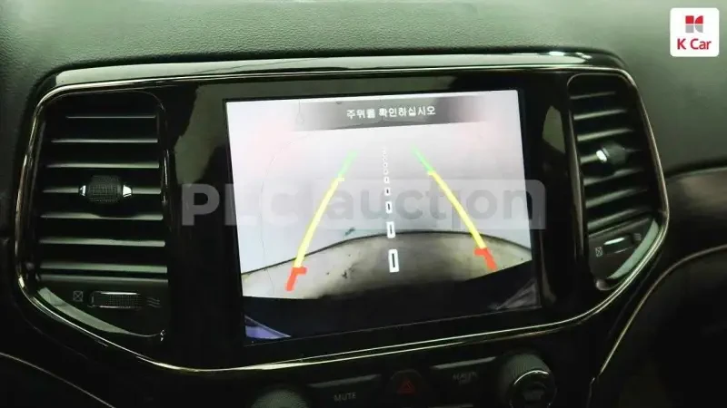 Jeep Grand cherokee LIMITED | ПОДГРЕВ | 4X4 | PANO | ПАМЕТ | ТЕХНОТЕСТ, снимка 12 - Автомобили и джипове - 54245590