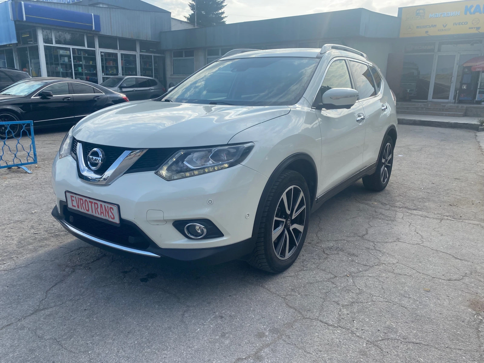 Nissan X-trail 1, 6 DCI /Кожа/Панорама/Автомат/Нави//LED/ 7Места - изображение 3