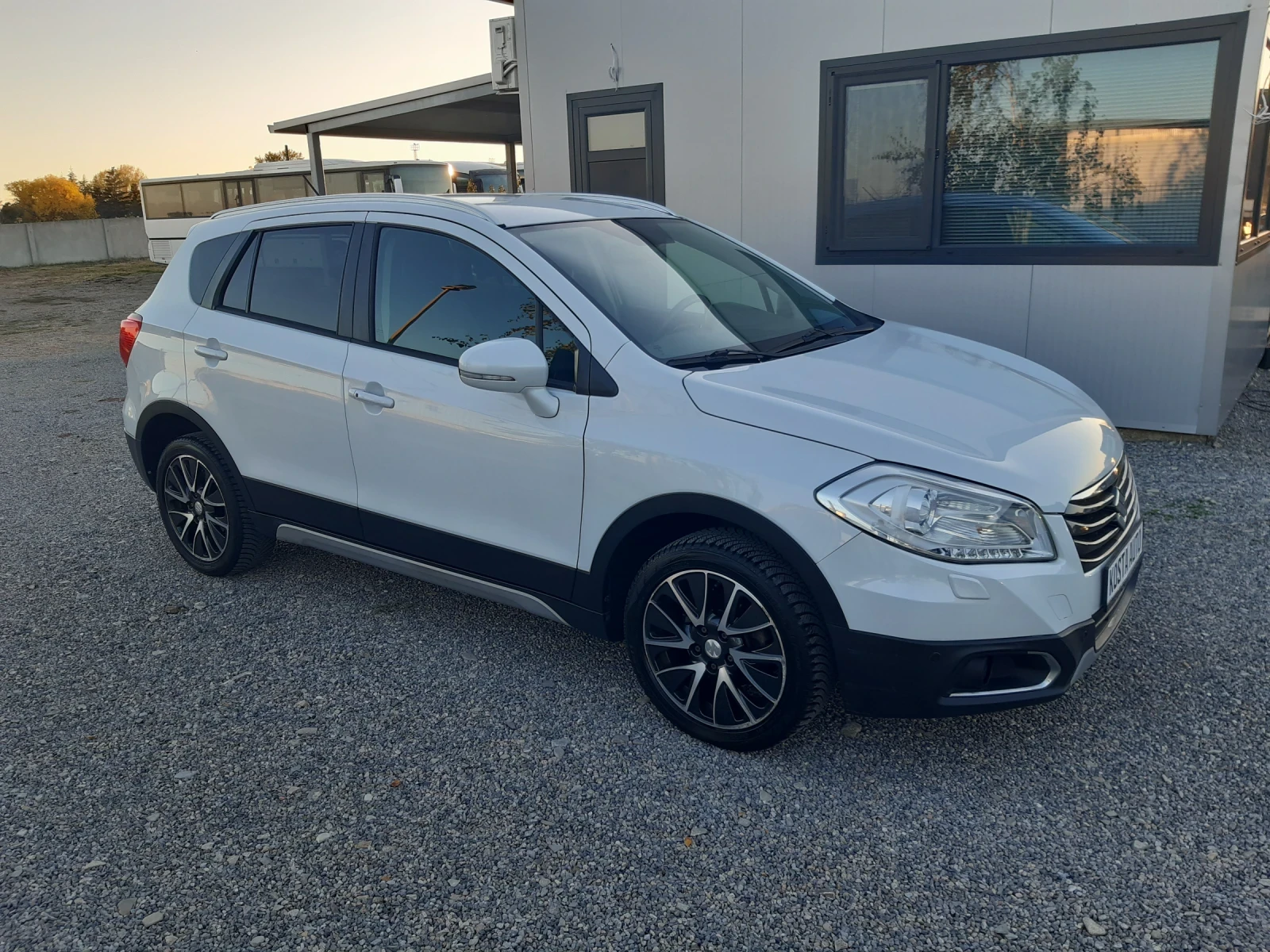 Suzuki SX4 S-Cross като нова 4X4 - изображение 4