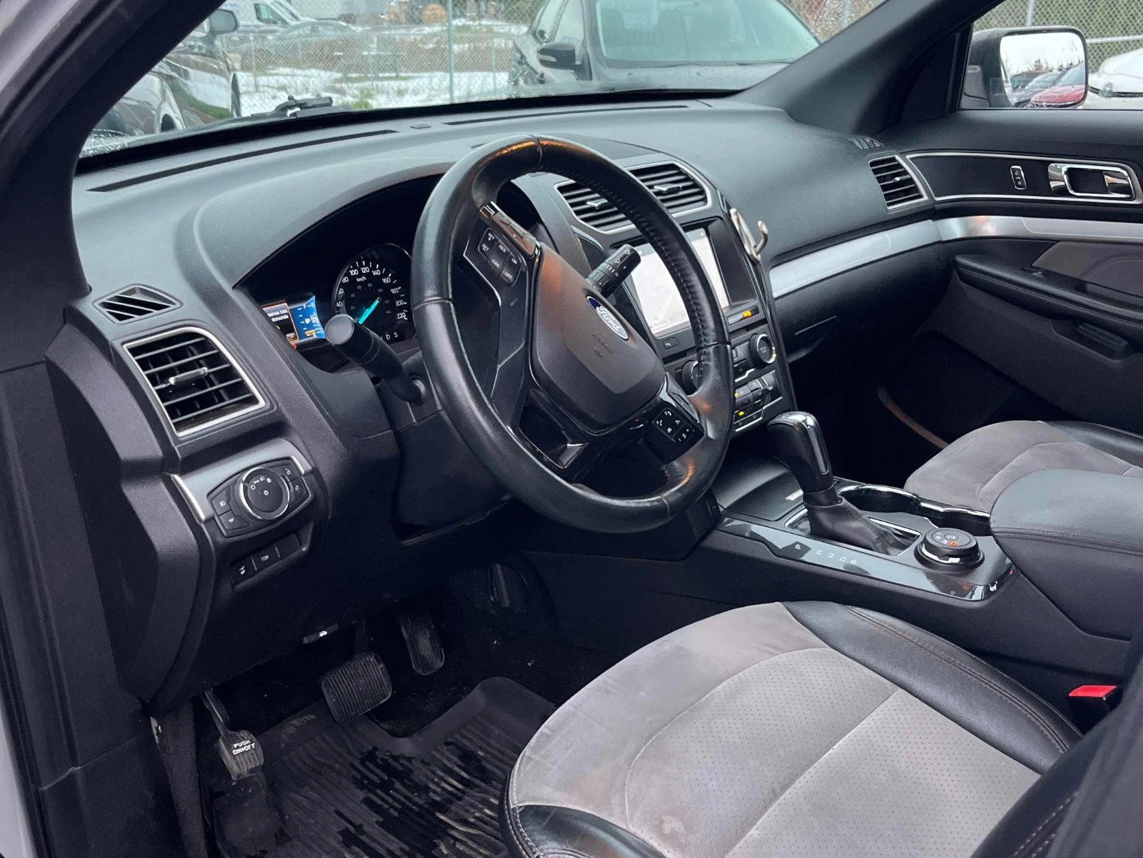 Ford Explorer XLT CARFAX АВТО КРЕДИТ  - изображение 6