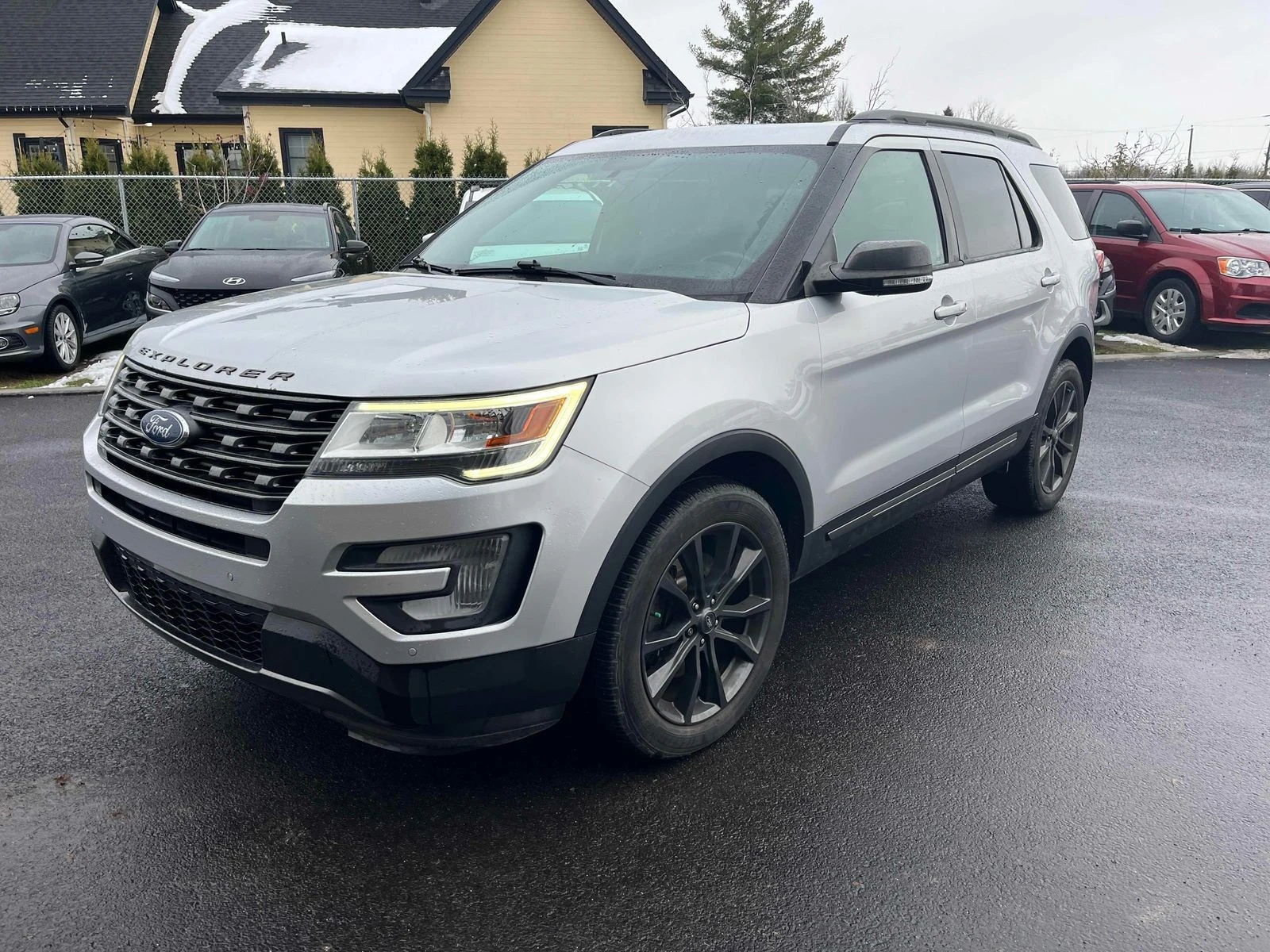 Ford Explorer XLT CARFAX    | Mobile.bg   1