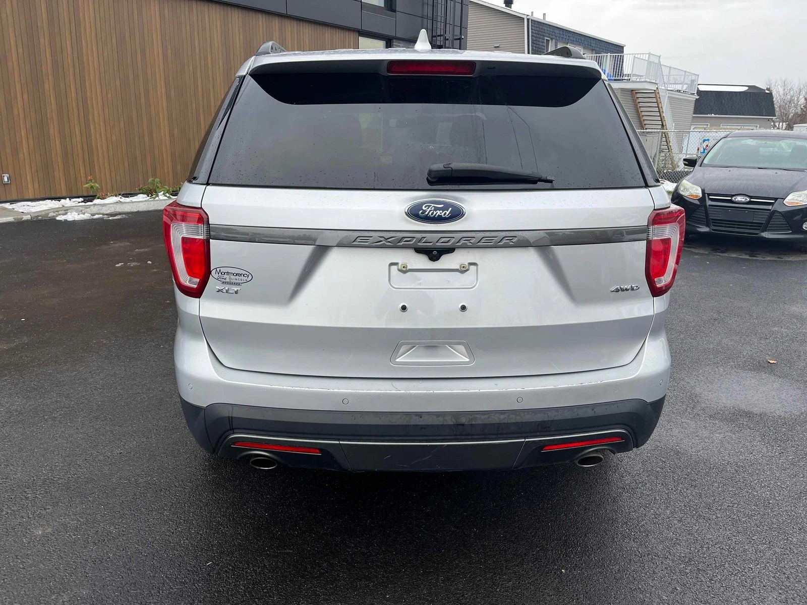 Ford Explorer XLT CARFAX АВТО КРЕДИТ  - изображение 4