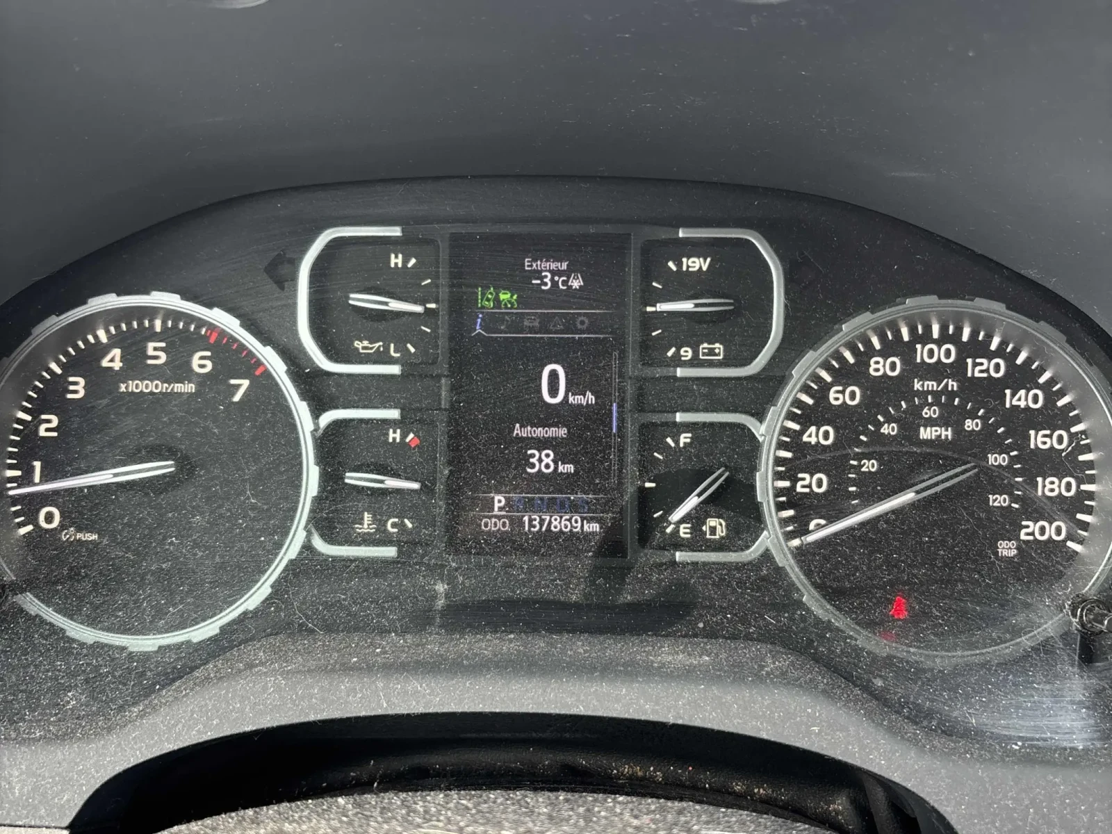 Toyota Tundra 4x4 Double Cab* ДВА КЛЮЧА* ПОДГРЕВИ - изображение 8